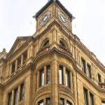 帮人妻换灯不戴乳罩 13fjwi